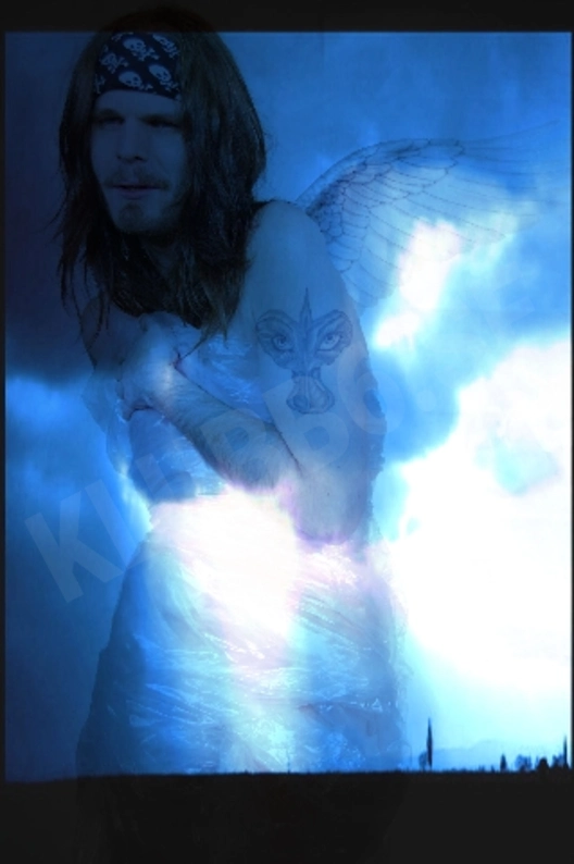 Lips_Of_An_Angel3788747